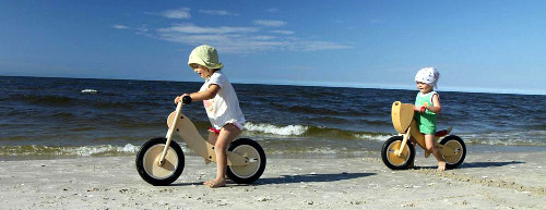 rowerki biegowe likeabike na plaży